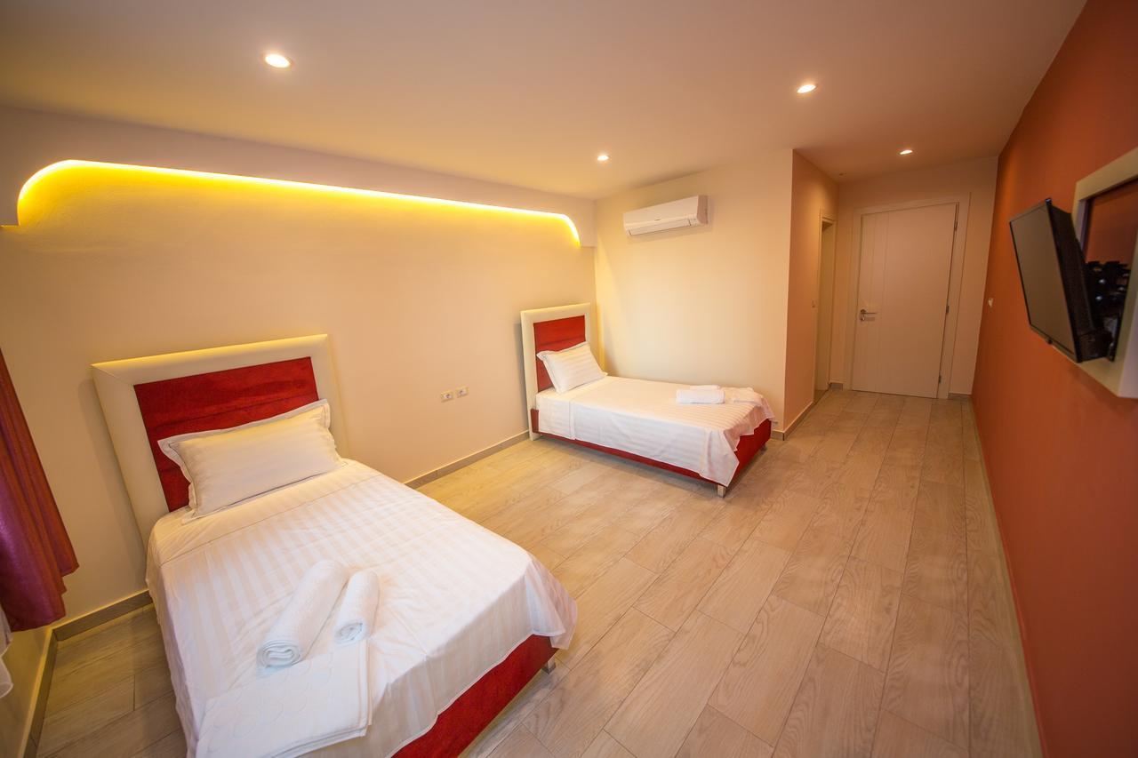 Laid Hotel Влёра Экстерьер фото
